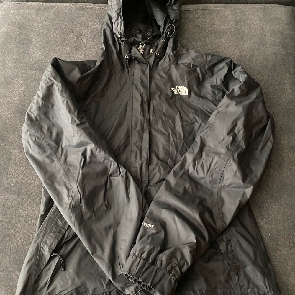 Womens The North Face HyVent jacket w/ liner